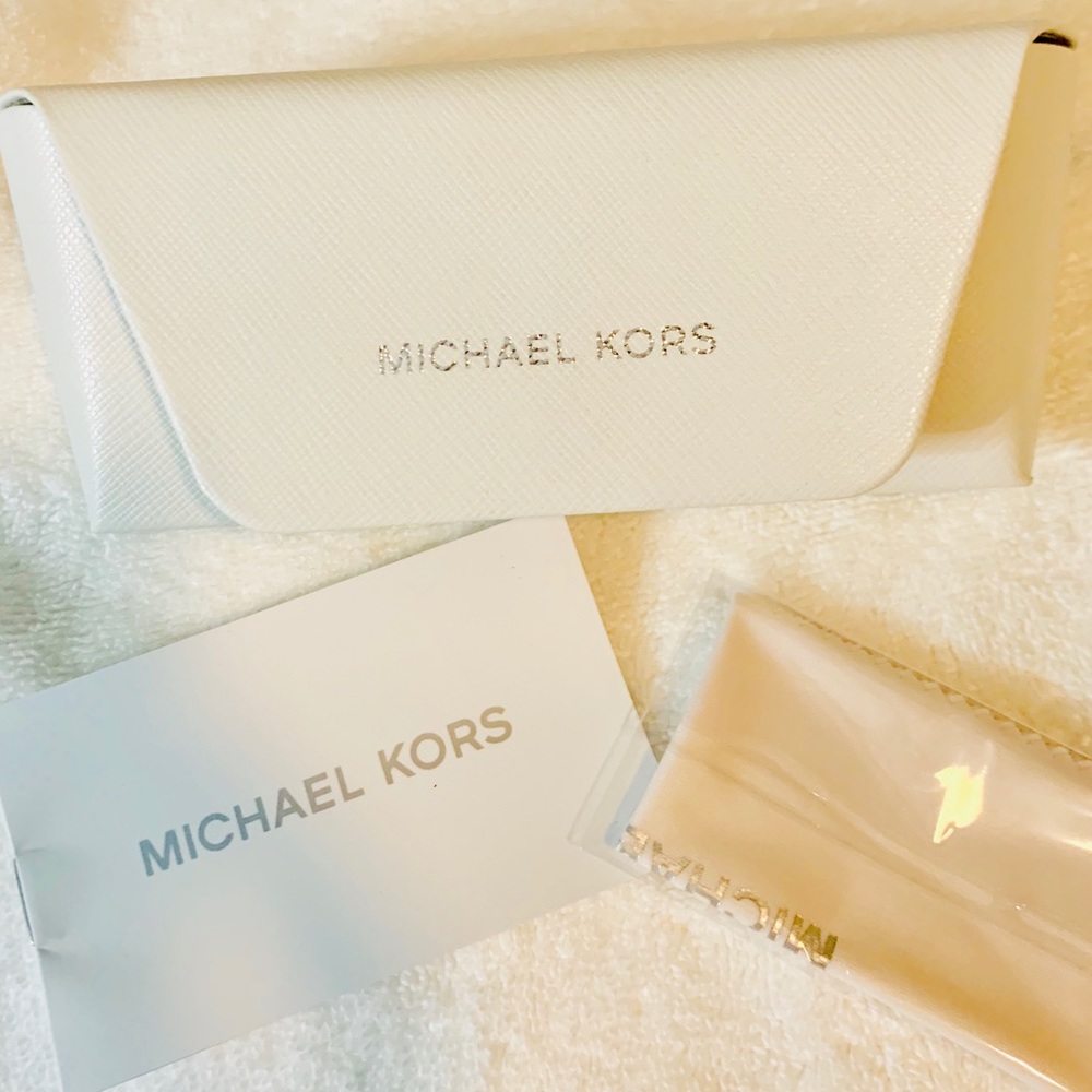 😎 Brand New Michael Kors Sunglasses Case 😎